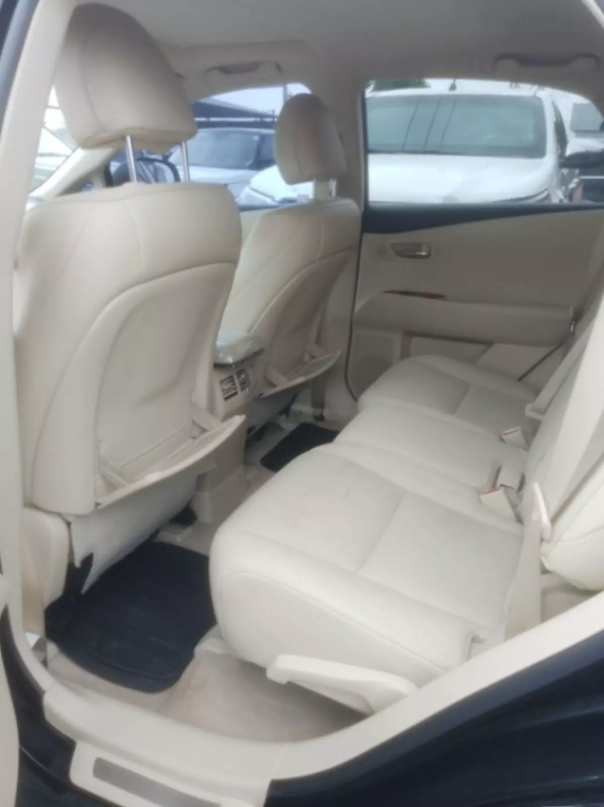 interiorBack