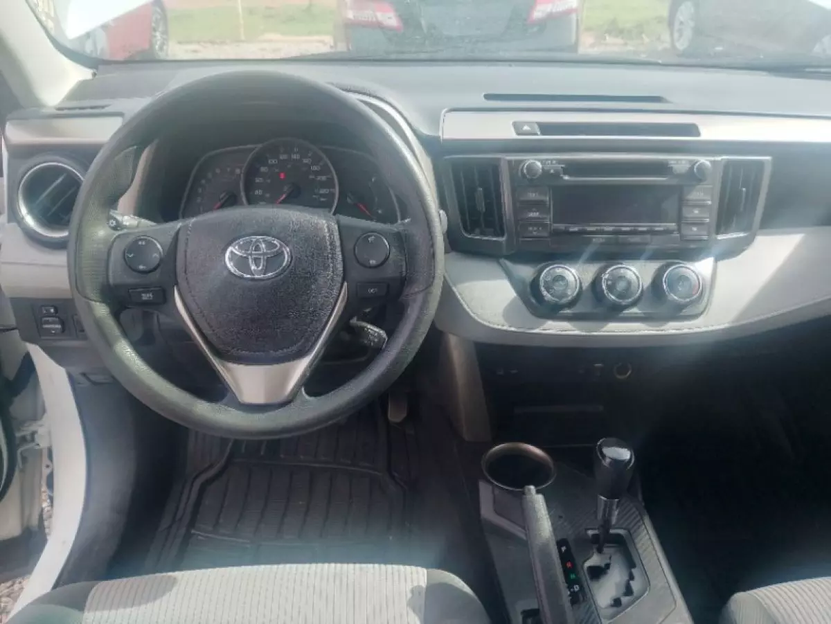 interiorFront