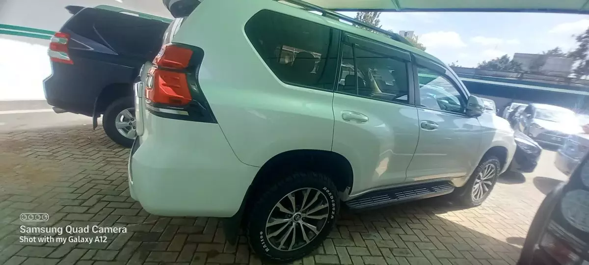 car Right Back