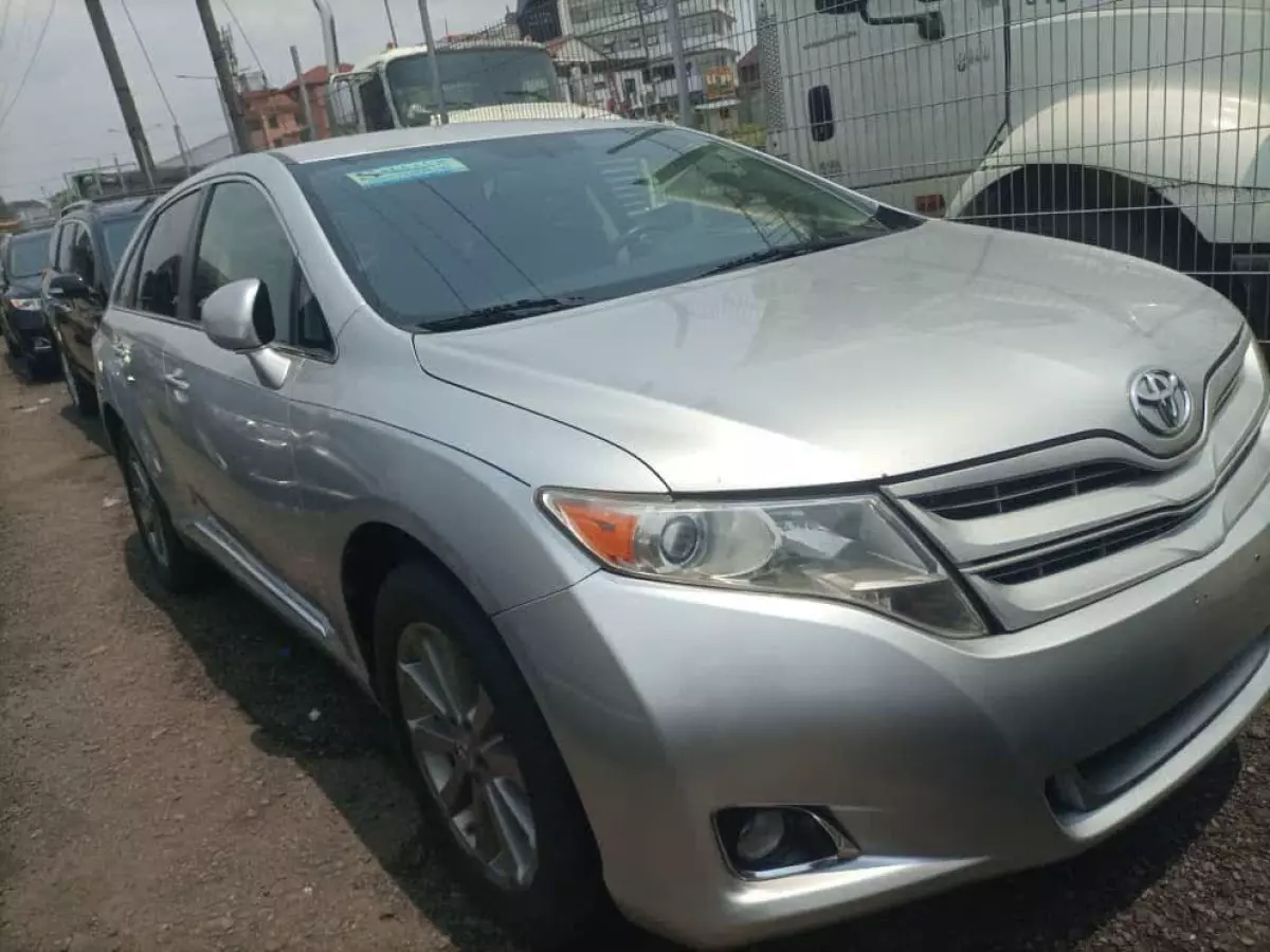 Toyota Venza - 2010