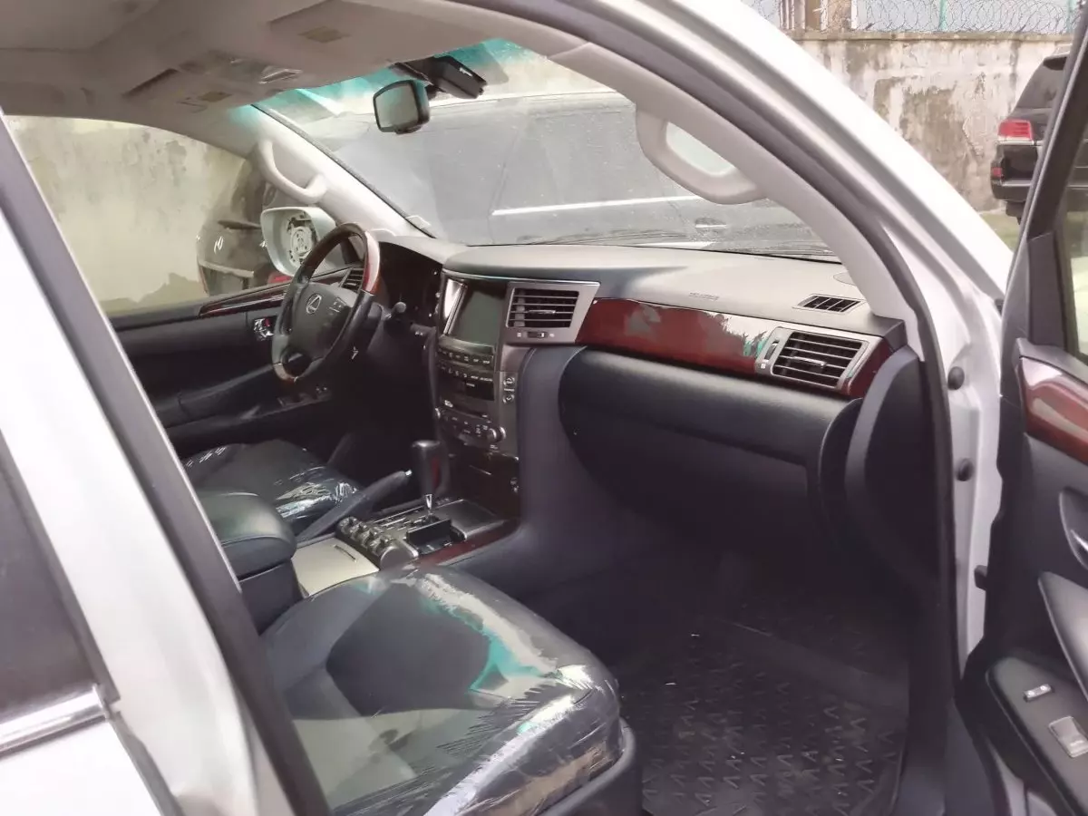 car Left