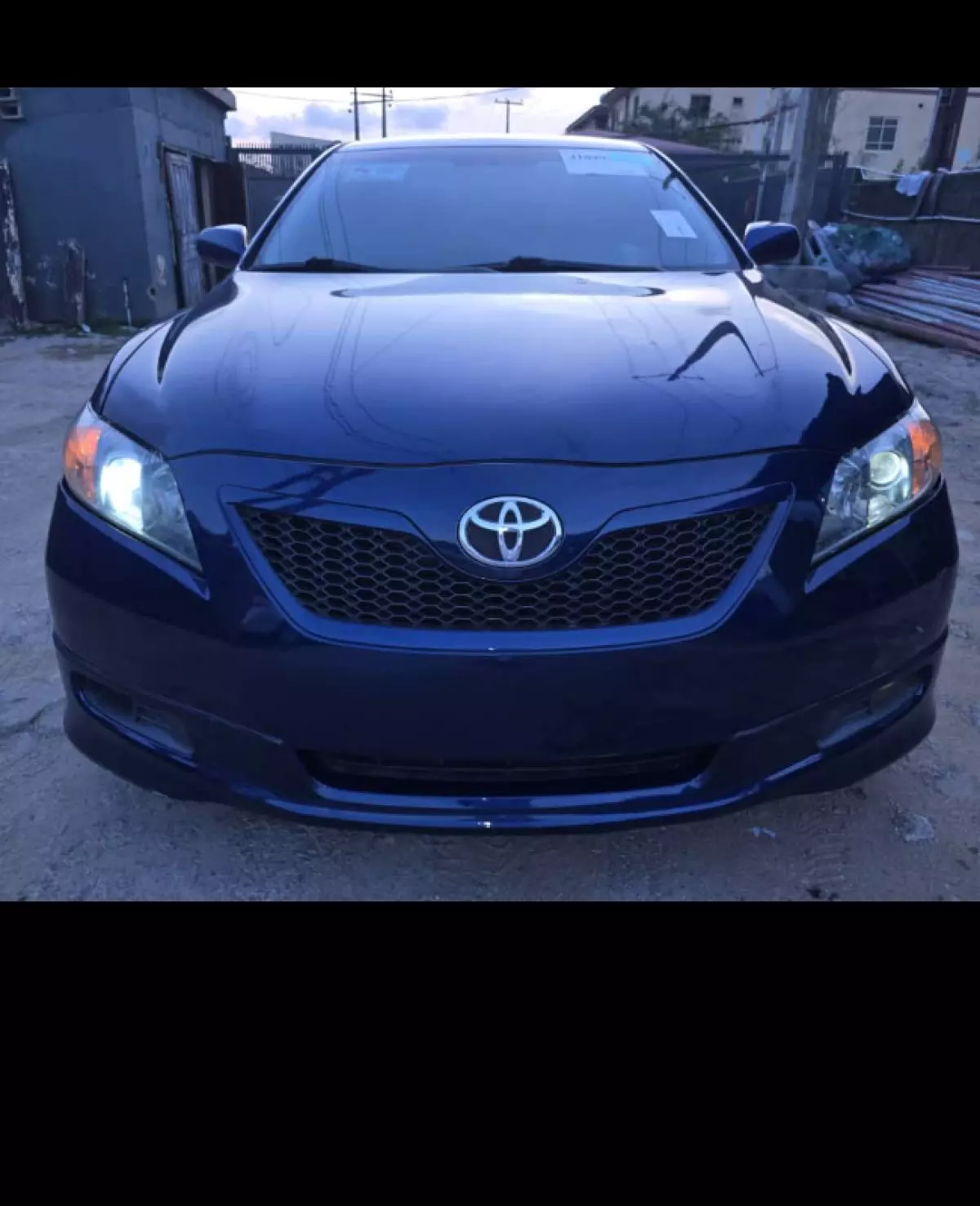 Toyota Camry - 2009
