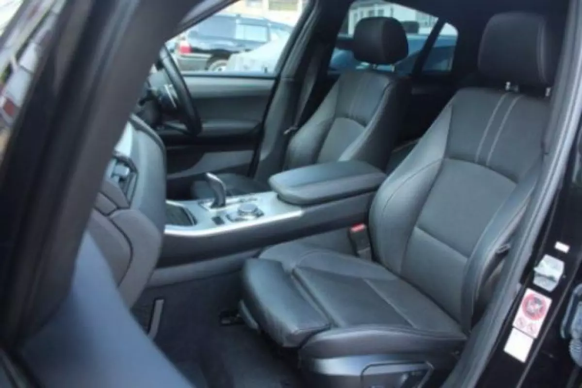 interiorBack