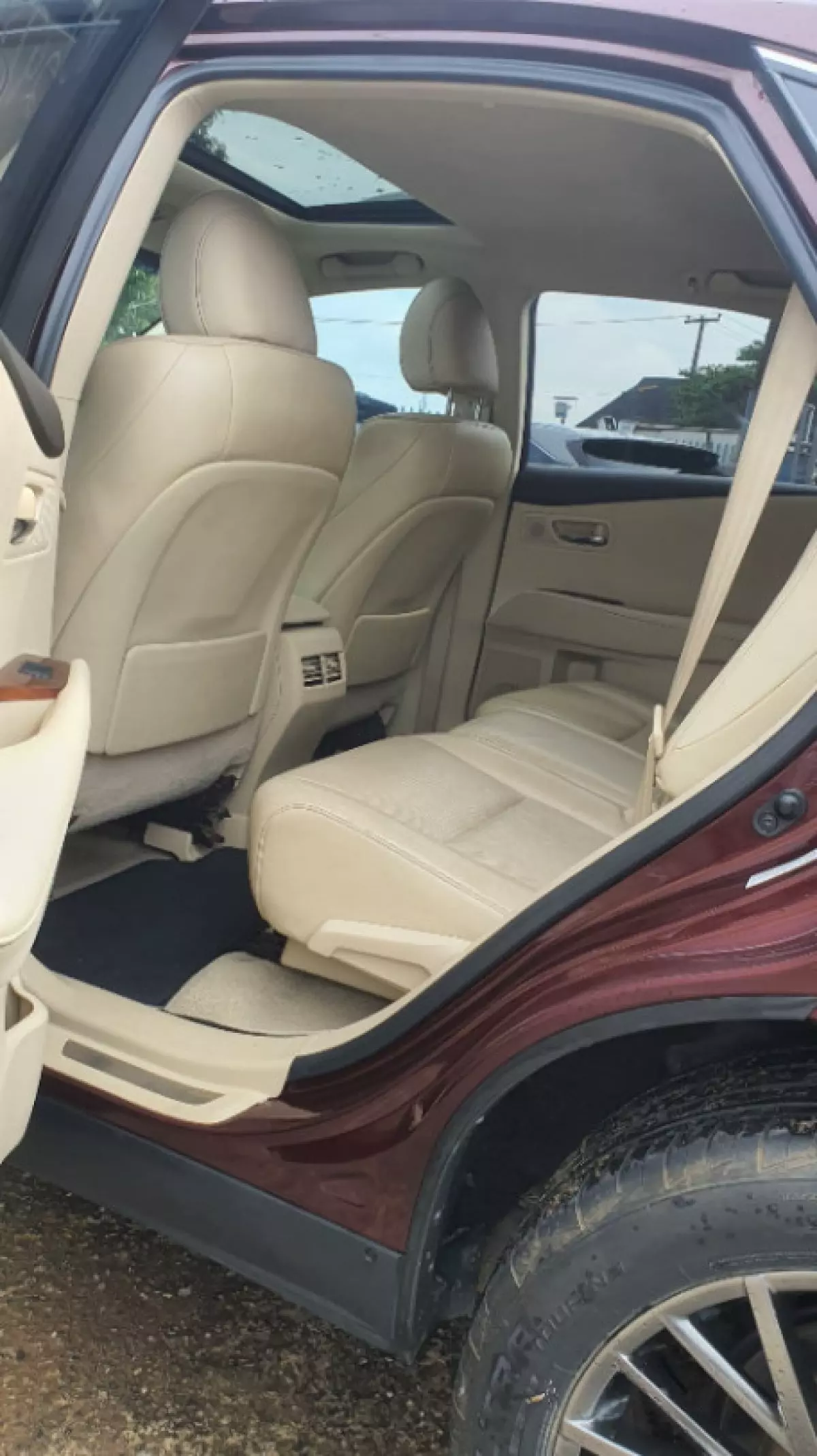 interiorBack
