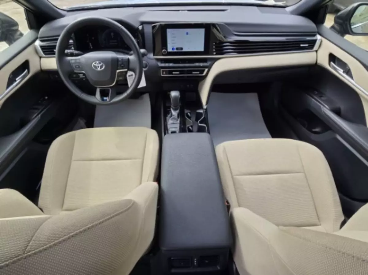 interiorFront