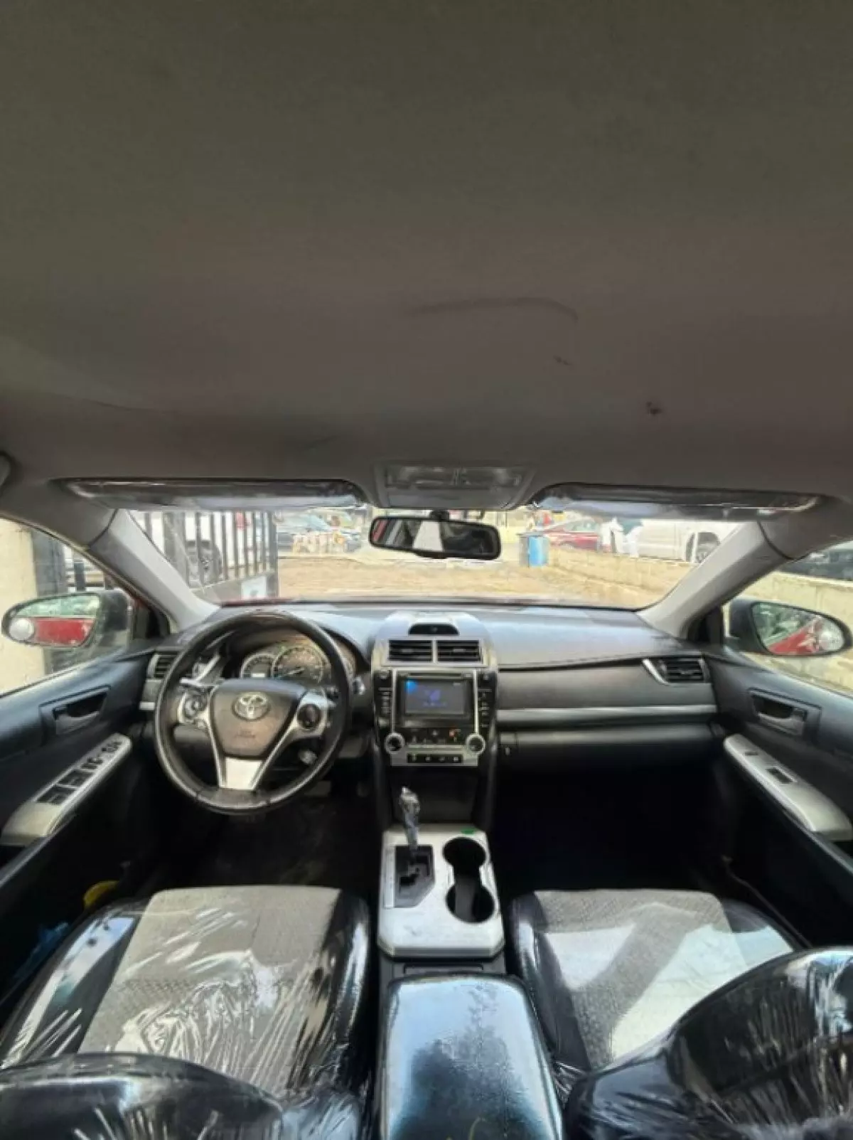 interiorFront