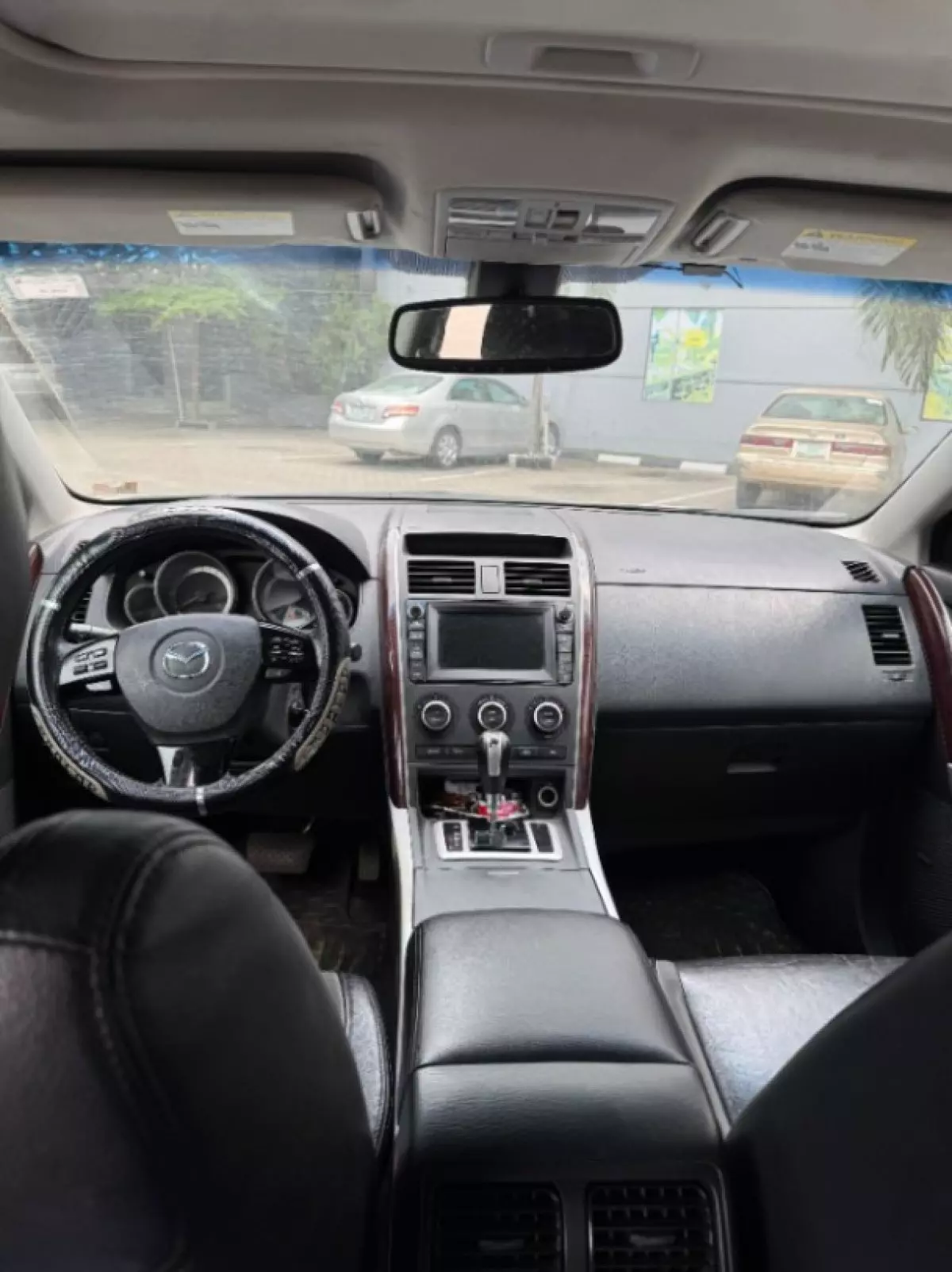 interiorFront