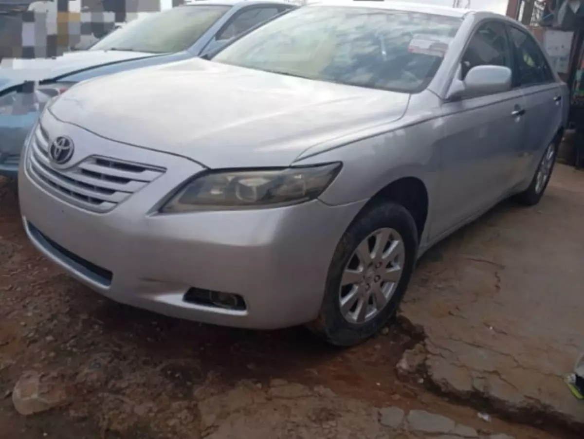 Toyota Camry - 2007