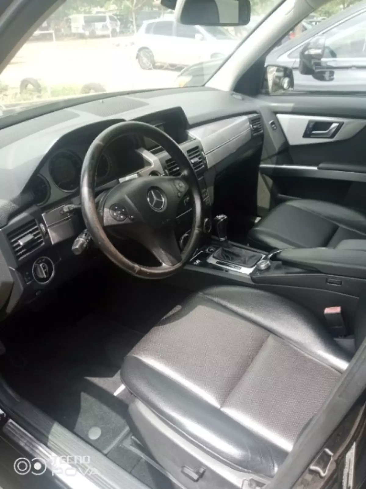 interiorFront