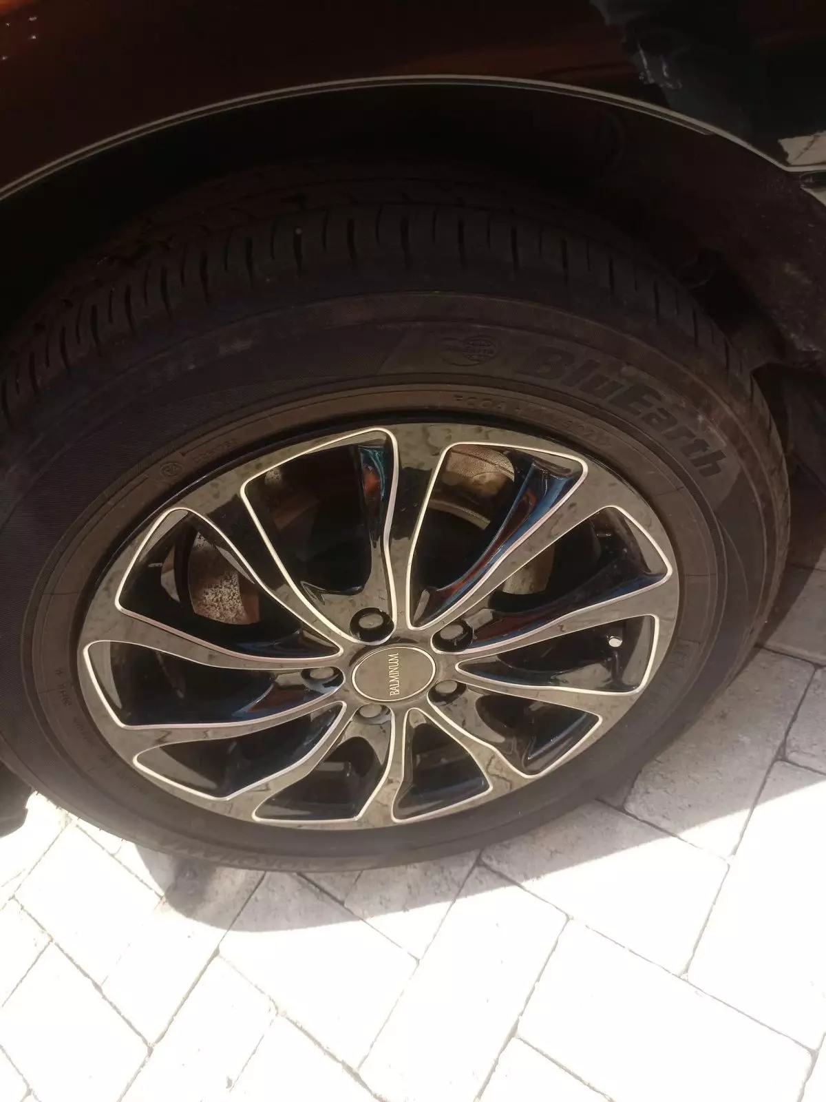 tyre2