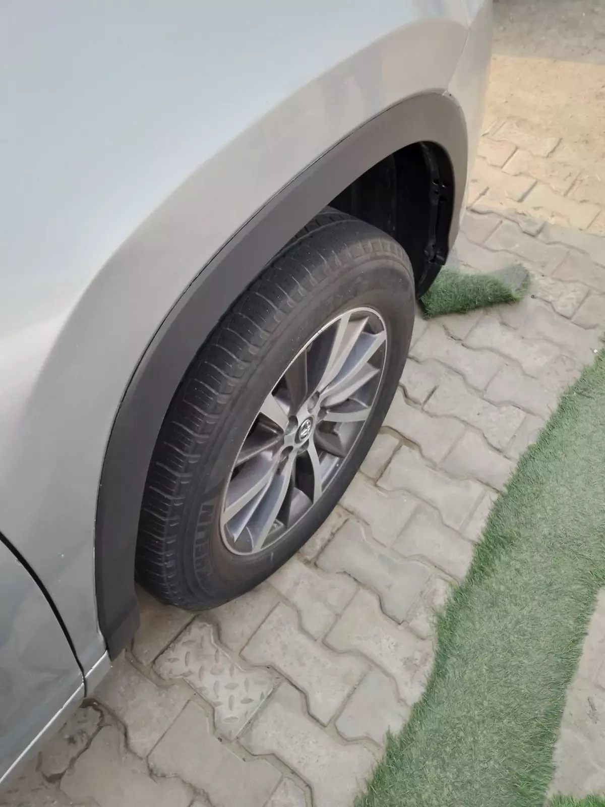 tyre1