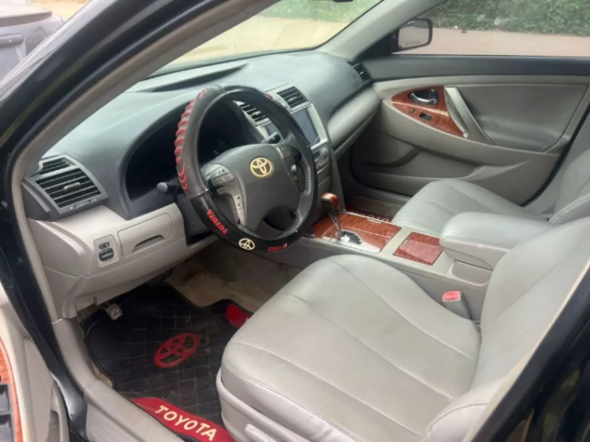 interiorFront