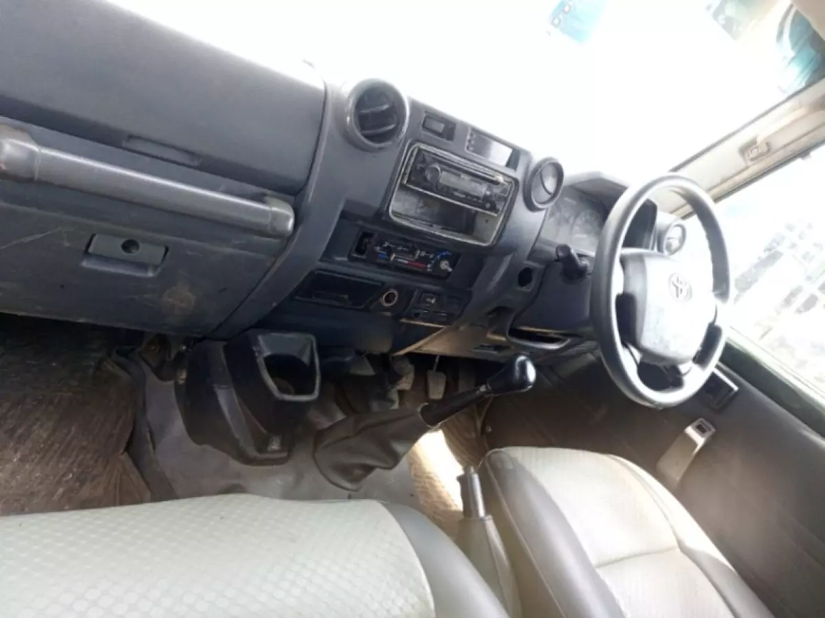 interiorFront