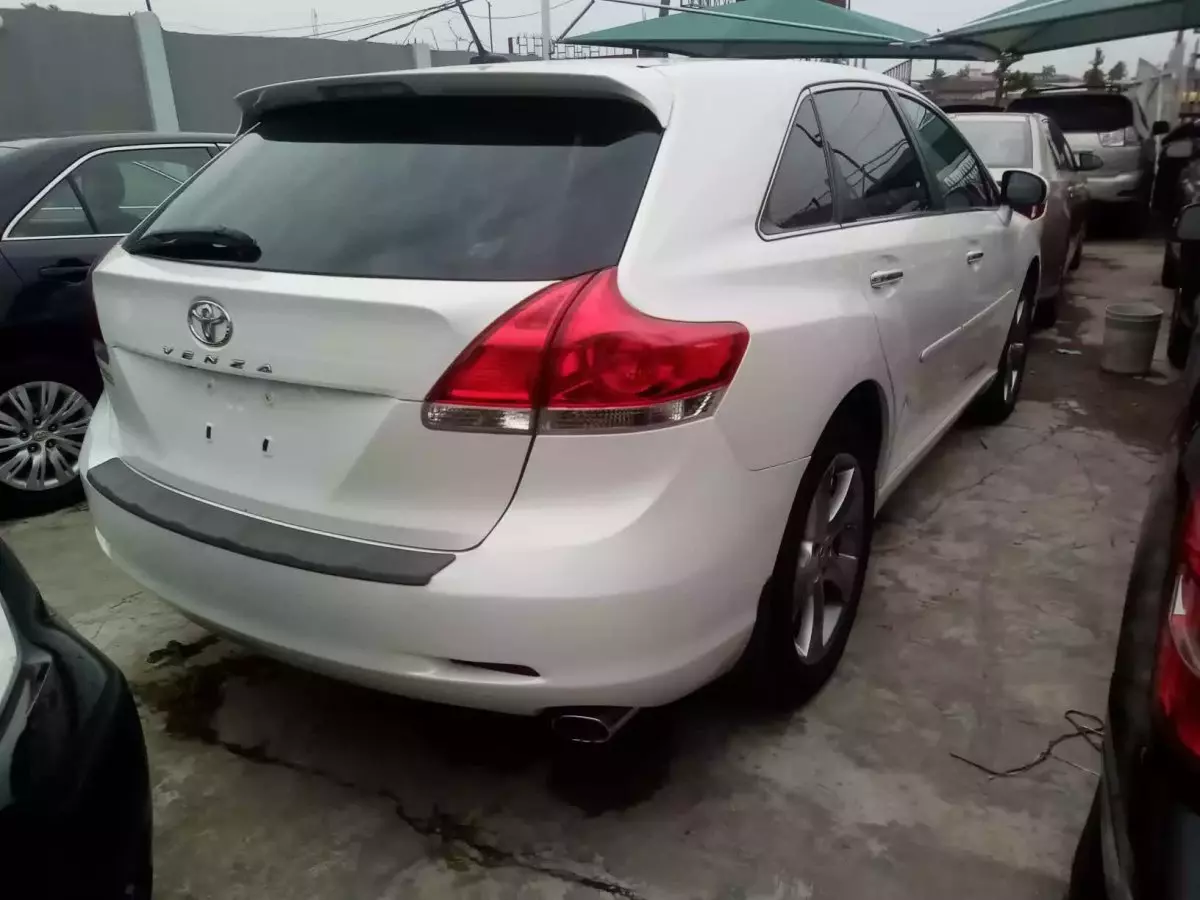 Car Left Back