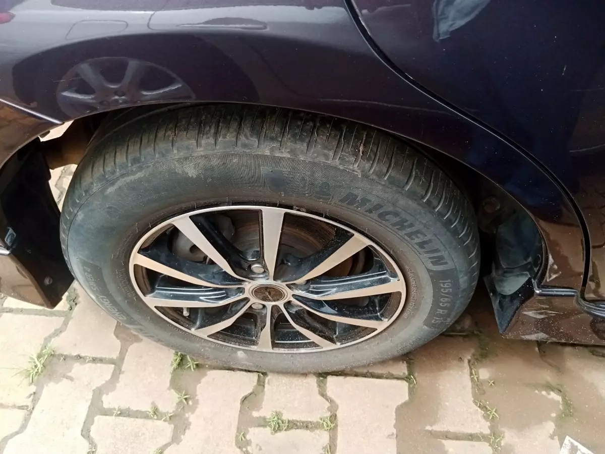 tyre2