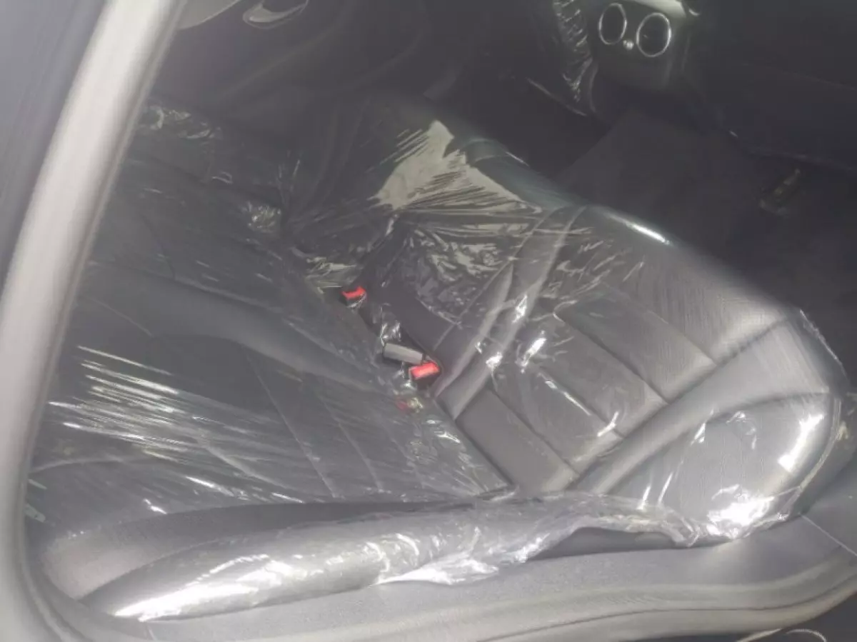 interiorBack