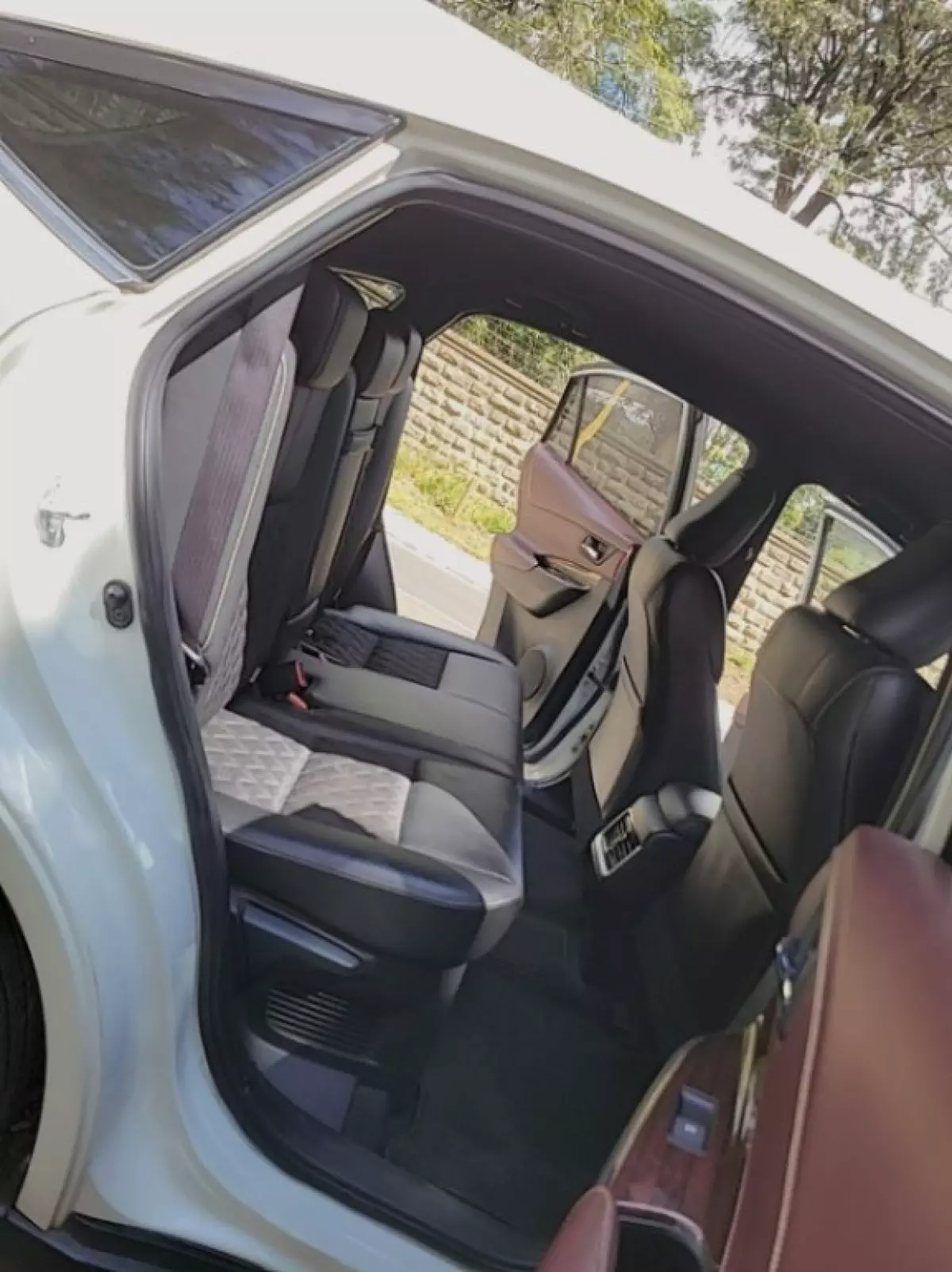 interiorBack