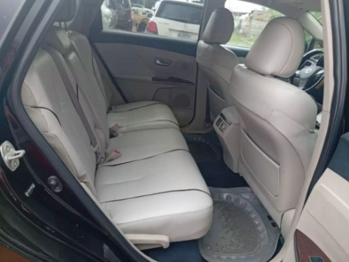 interiorBack