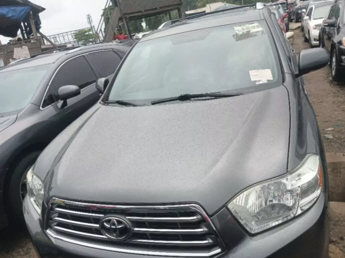 Toyota Highlander - 2010