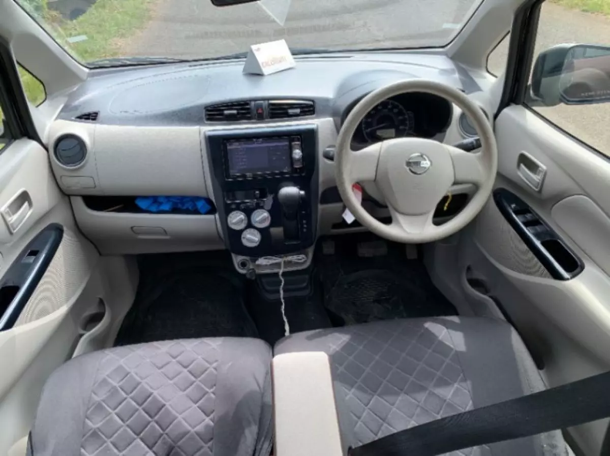 interiorFront