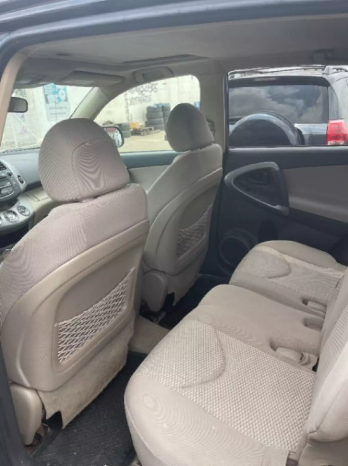 interiorBack