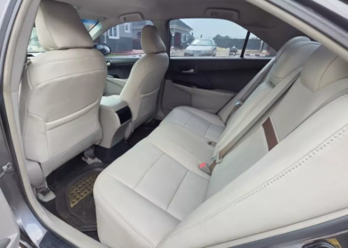 interiorBack