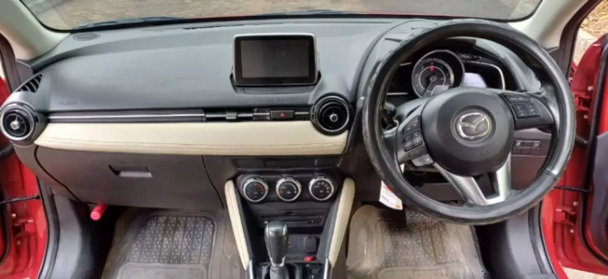 interiorFront