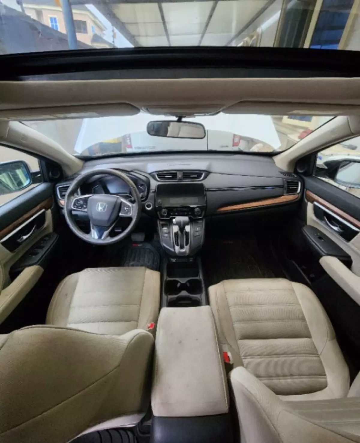 interiorFront