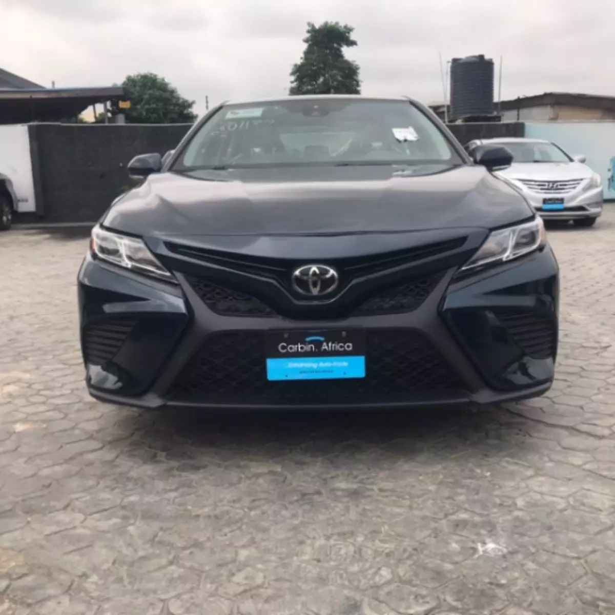 Toyota Camry - 2019