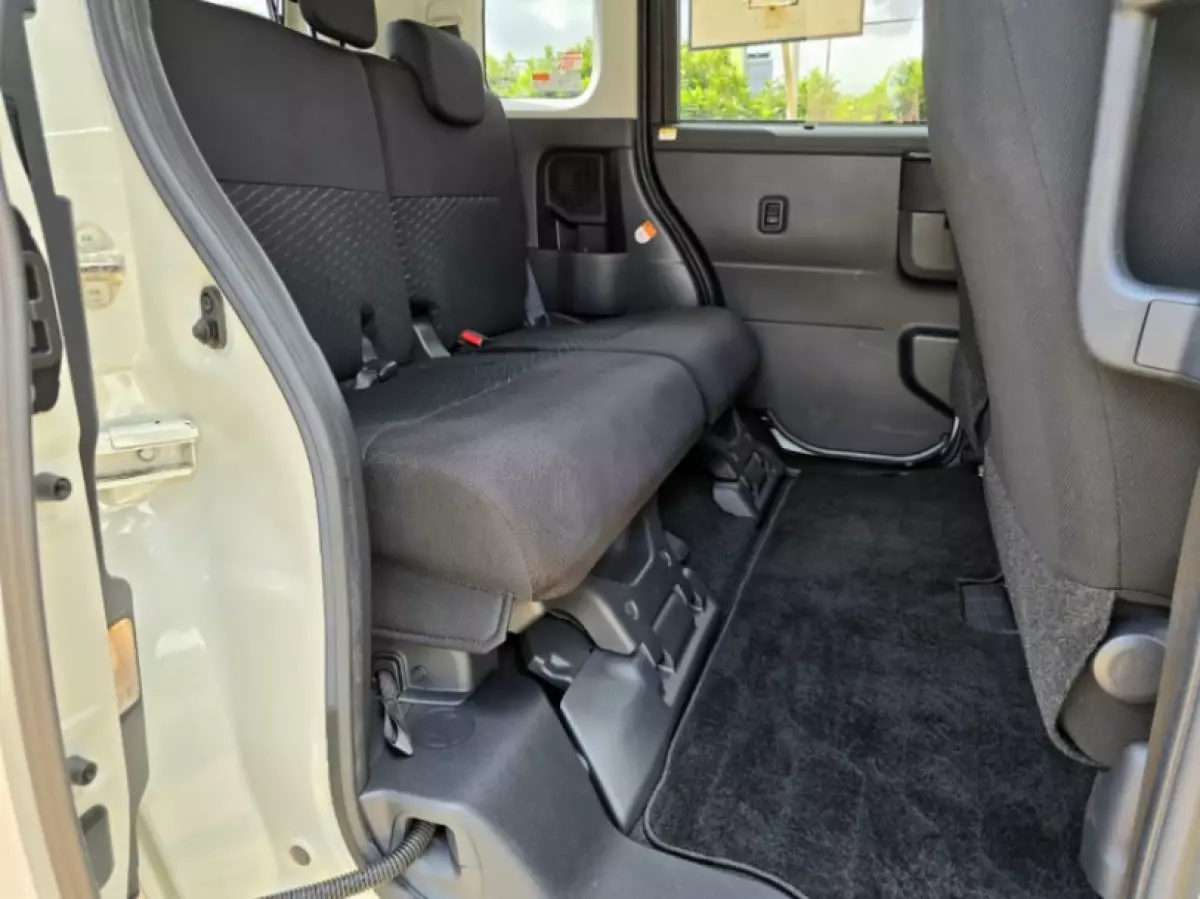 interiorBack