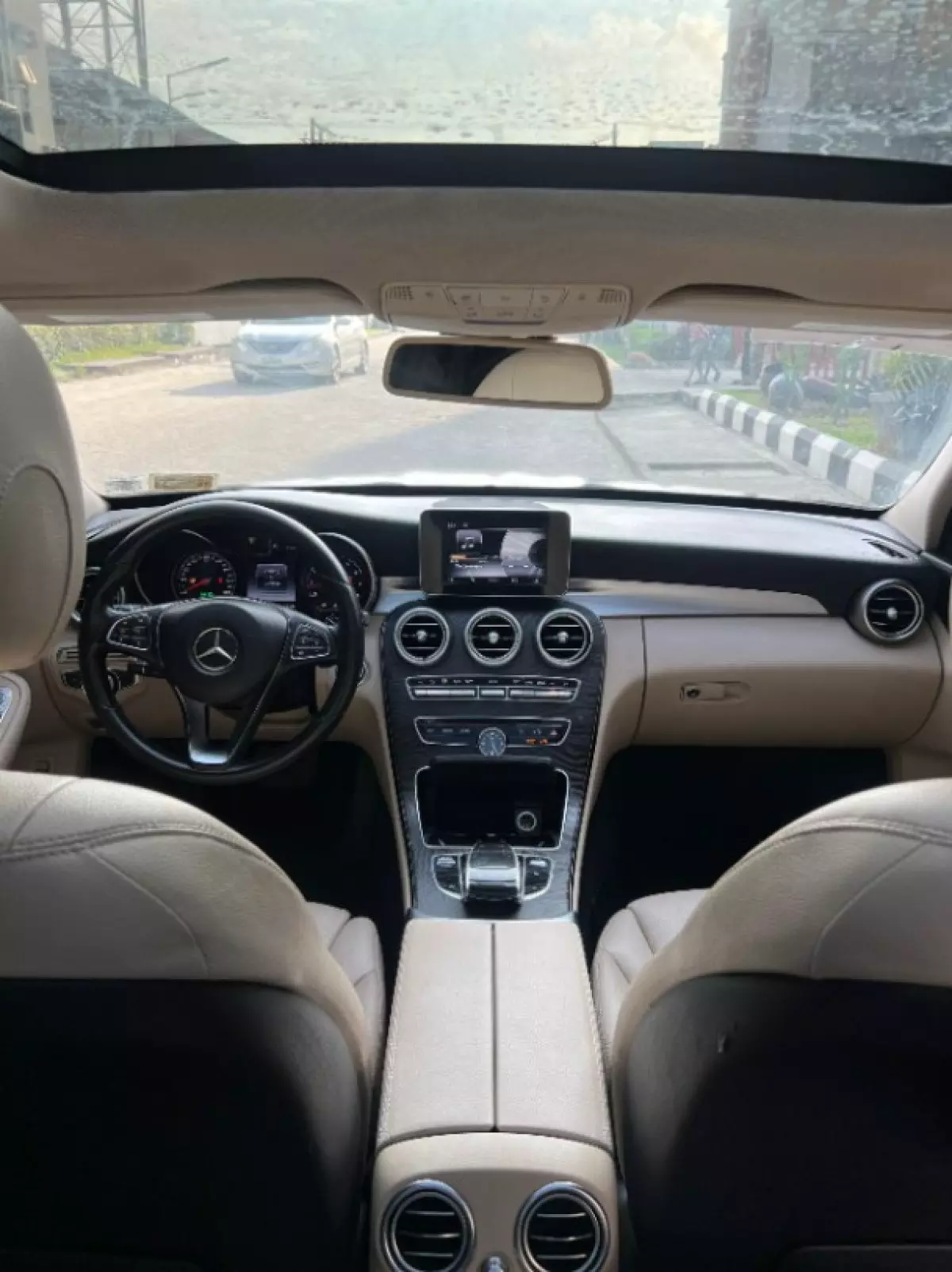interiorFront