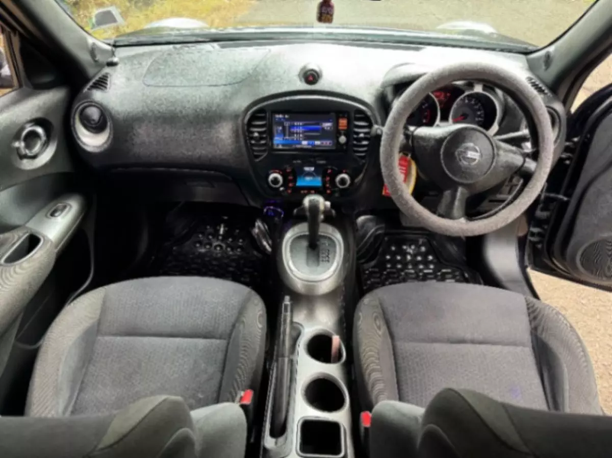interiorFront
