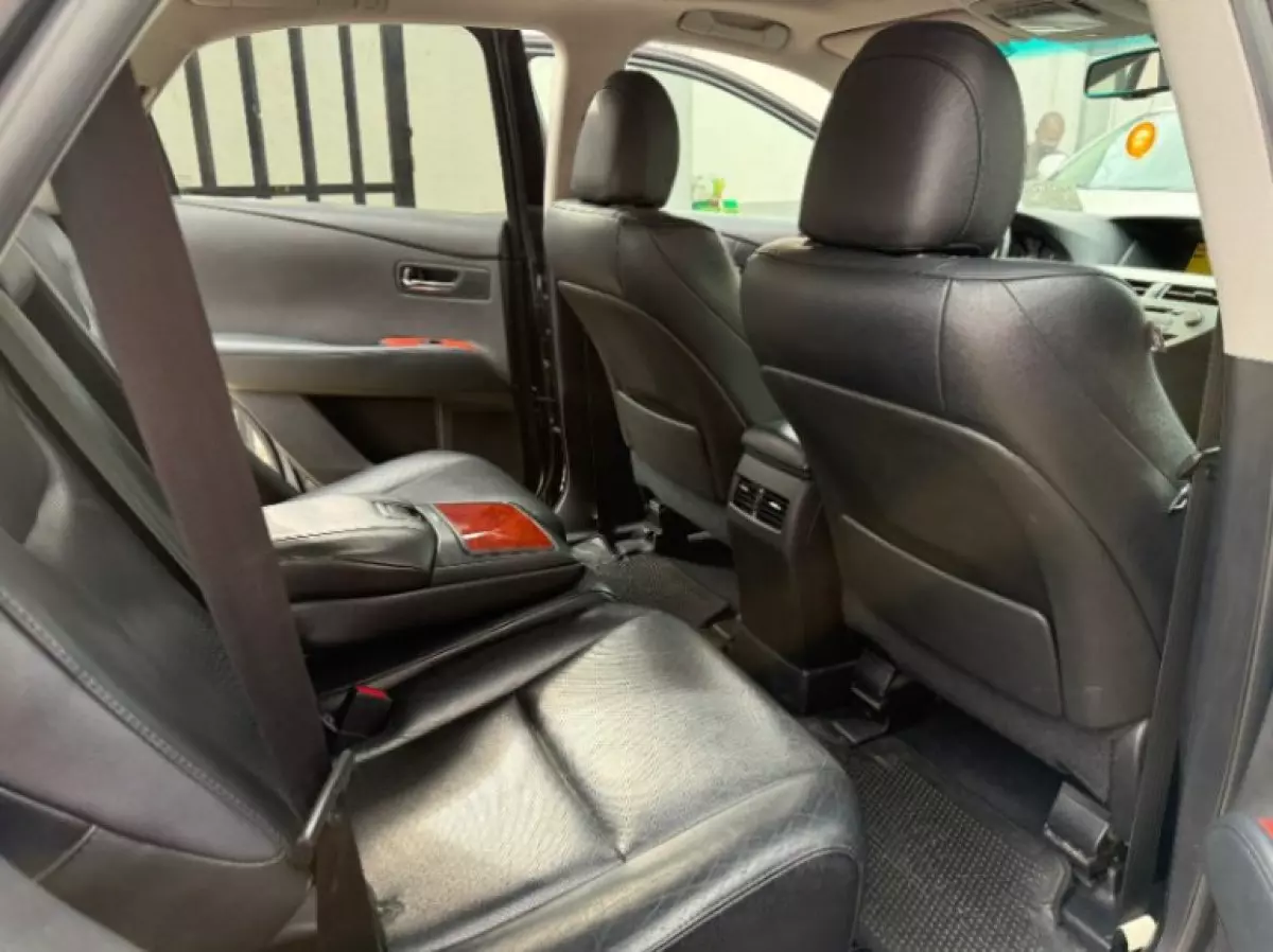 interiorBack