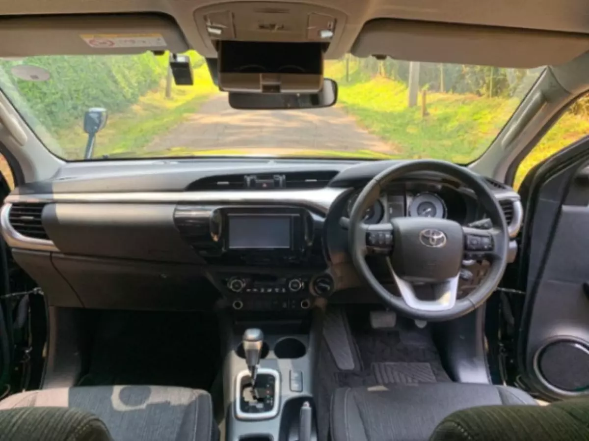 interiorFront