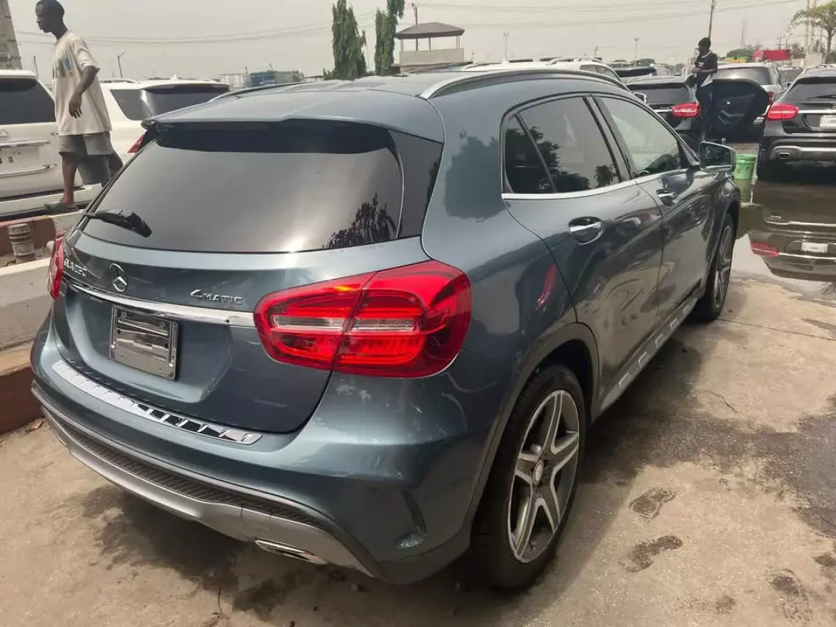 car Back