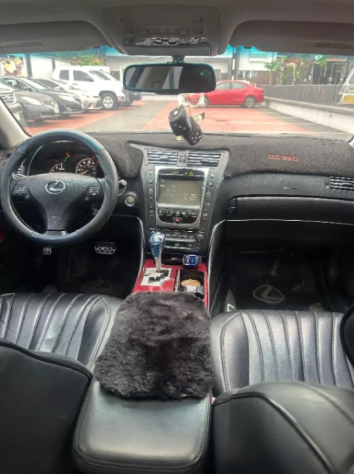 interiorFront