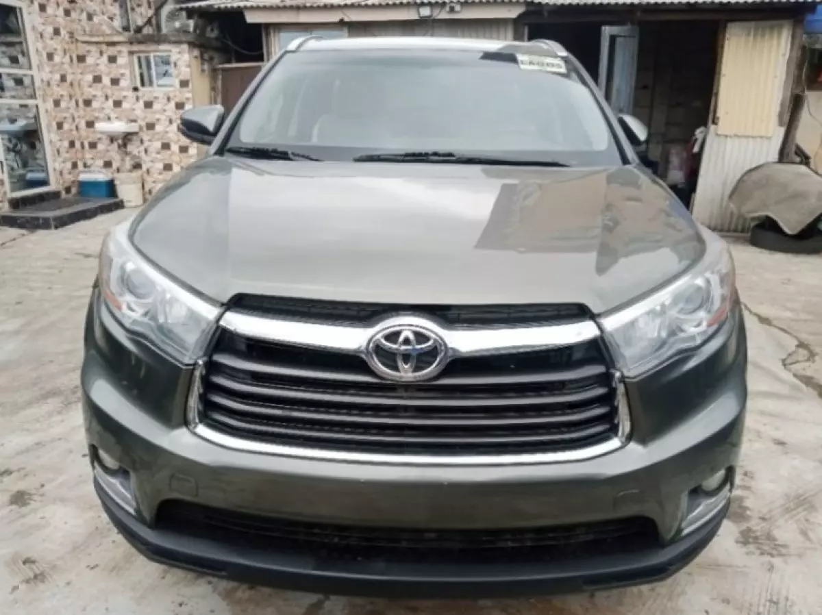 Toyota Highlander - 2016