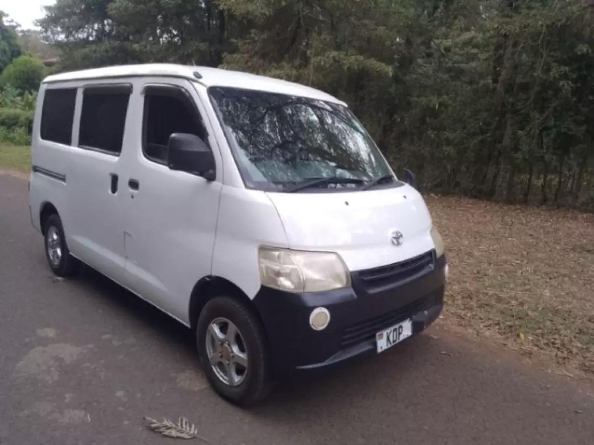 Toyota Town Ace - 2015