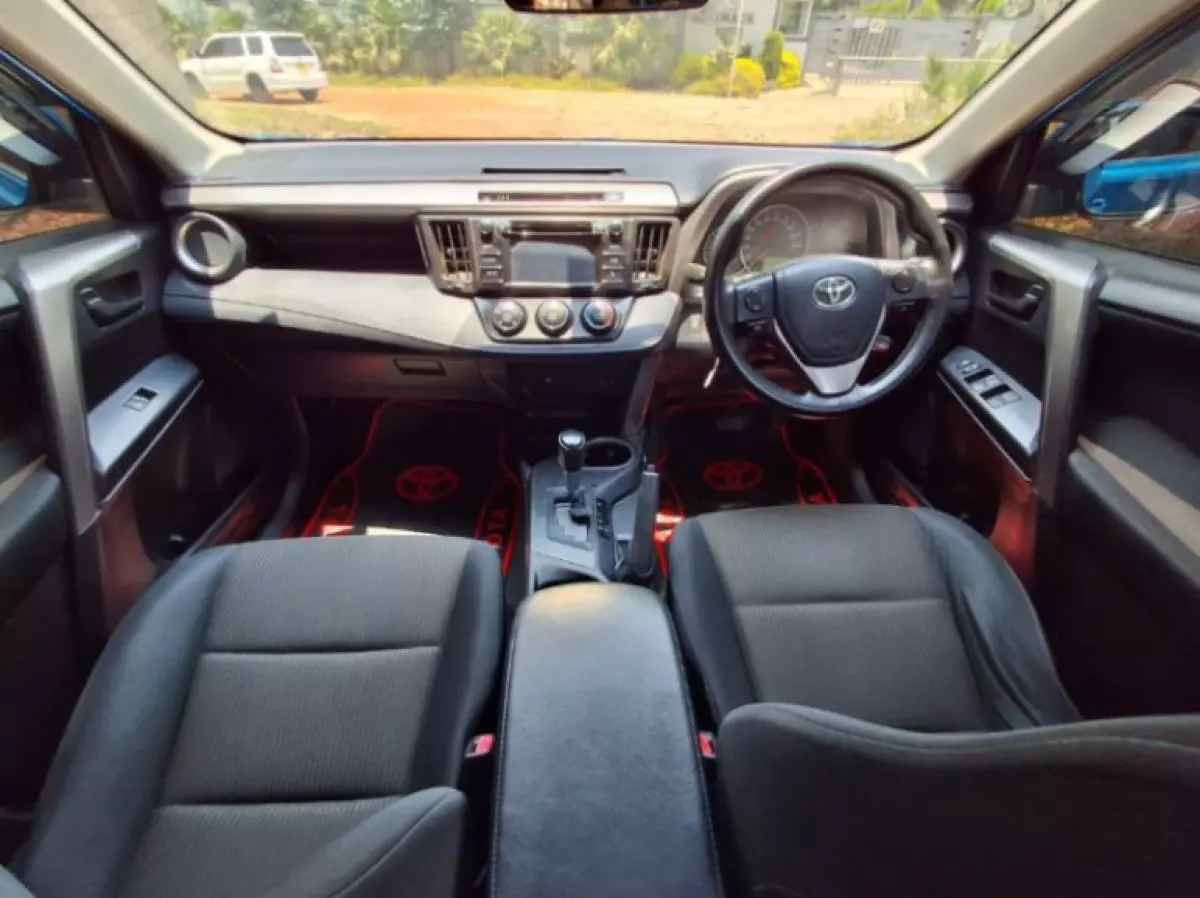 interiorFront