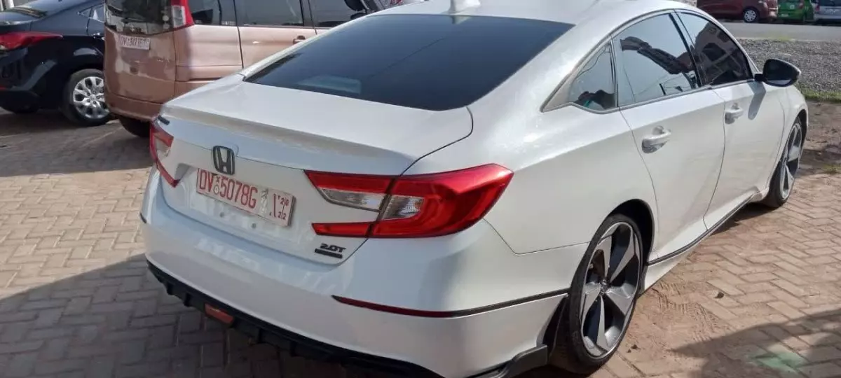 car Right Back