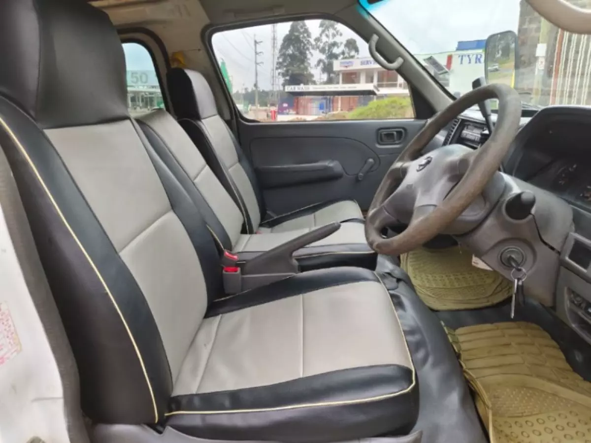 interiorFront