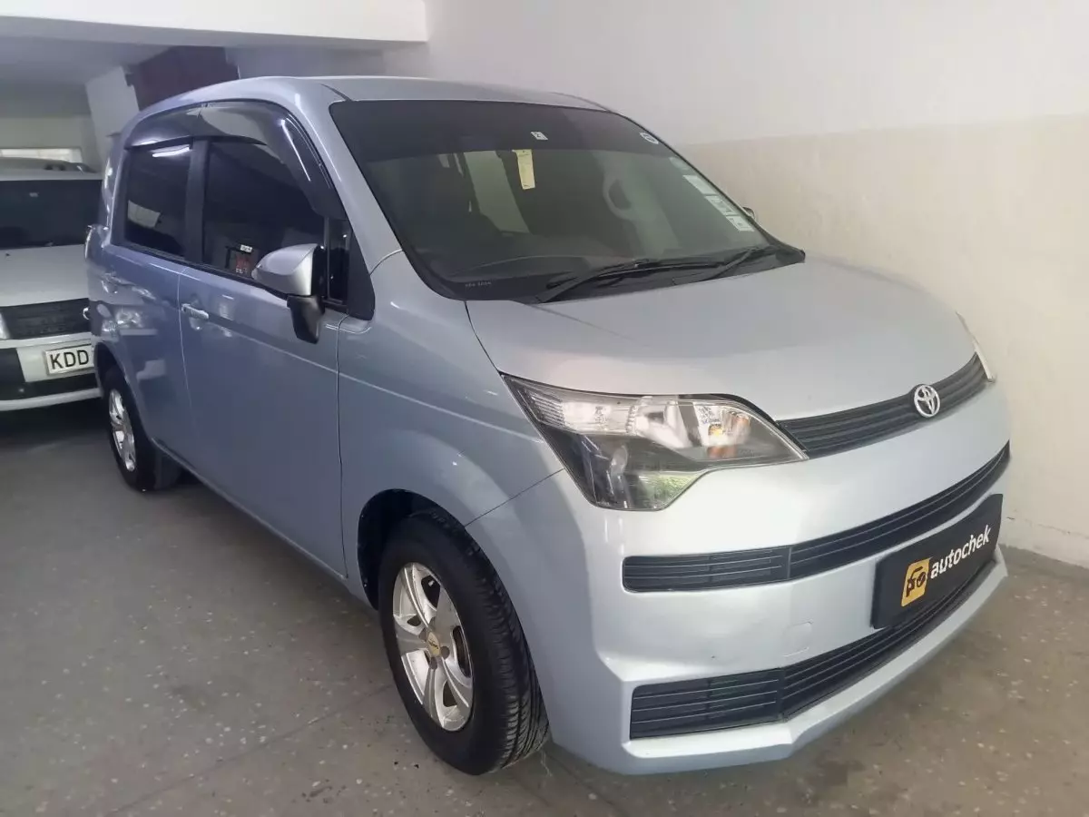 Toyota Spade  - 2014