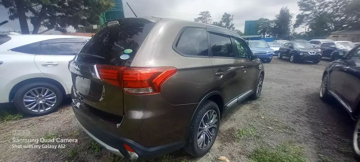 car Right Back