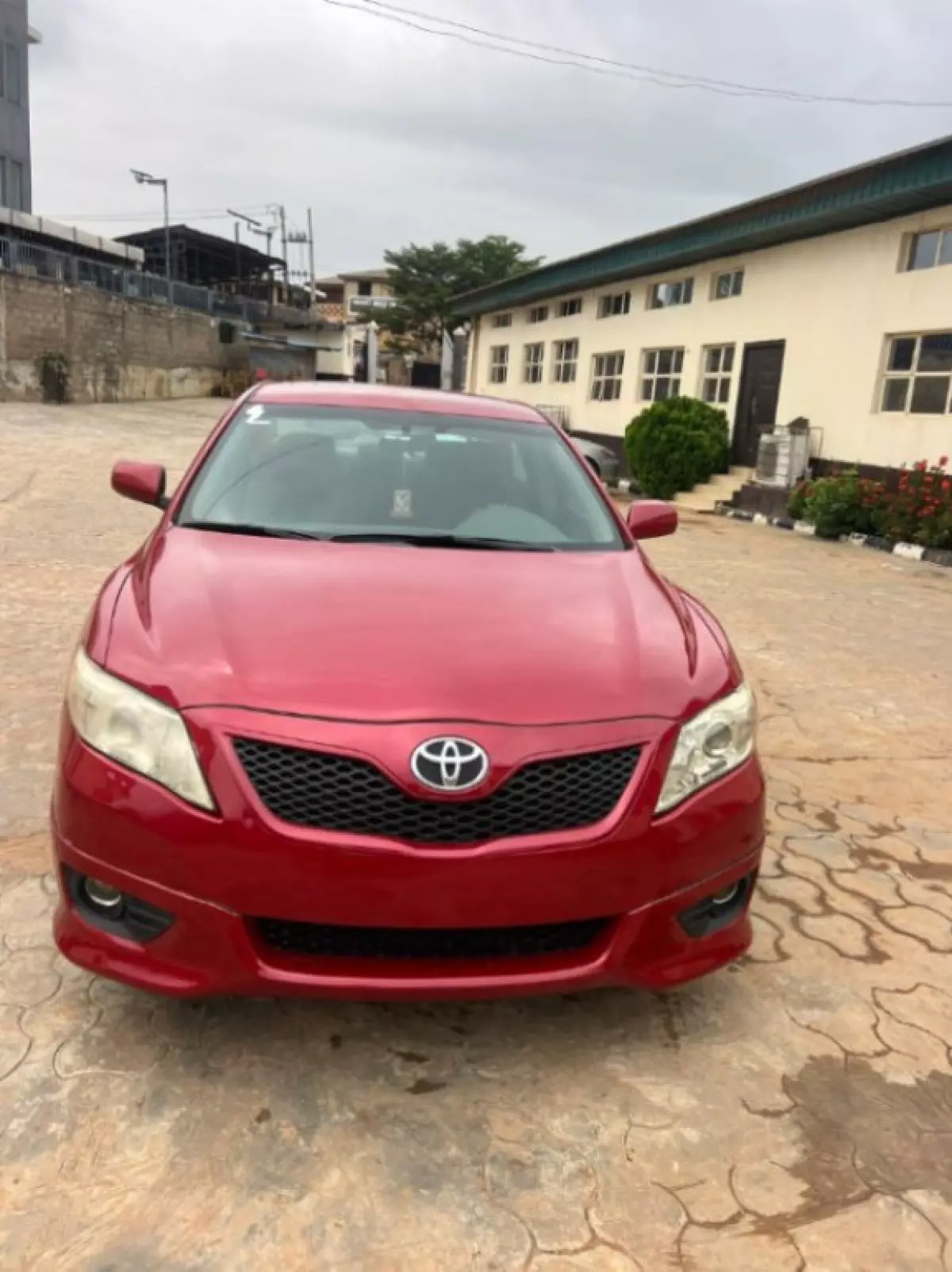 Toyota Camry - 2010