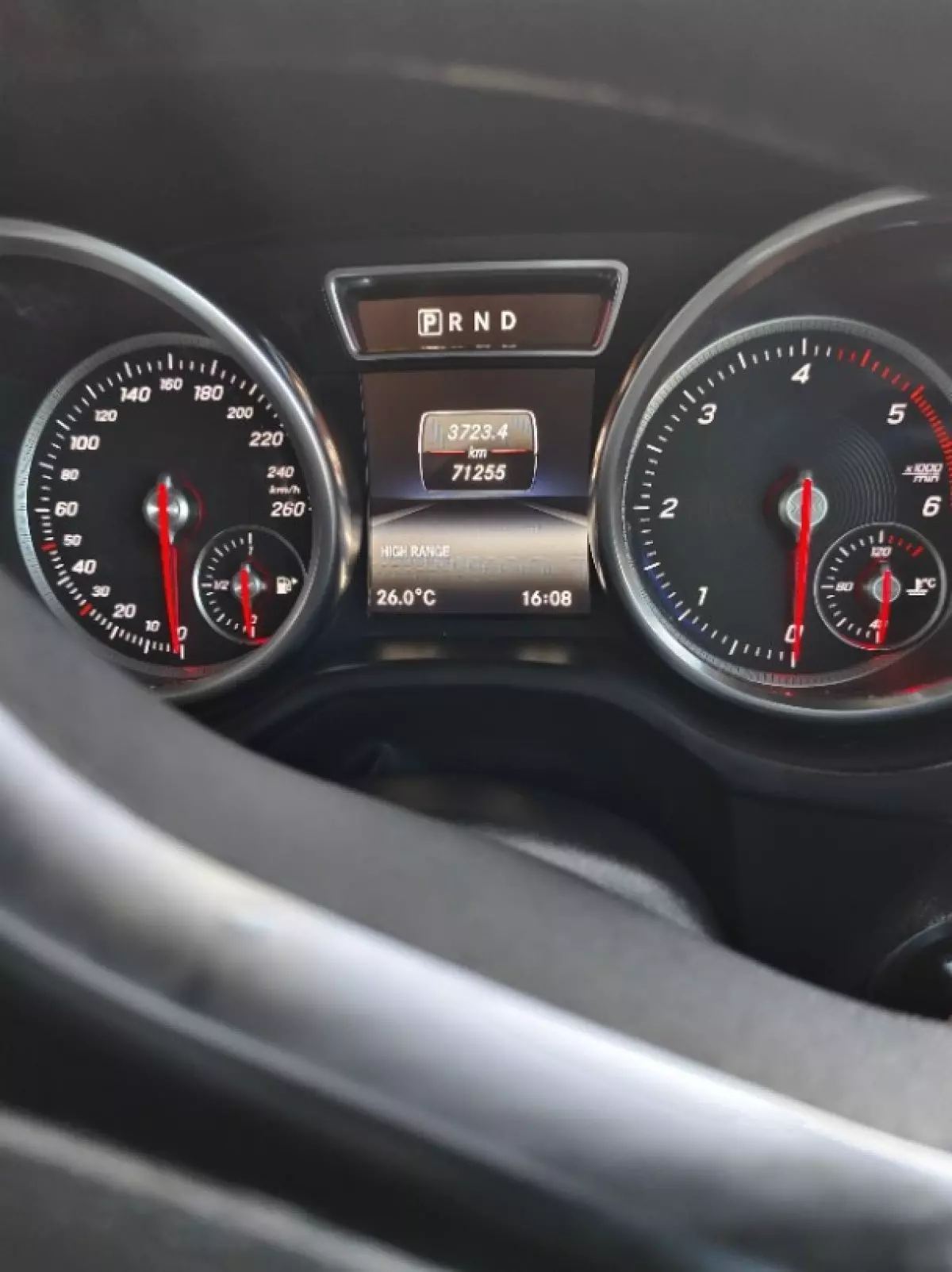 interiorFront