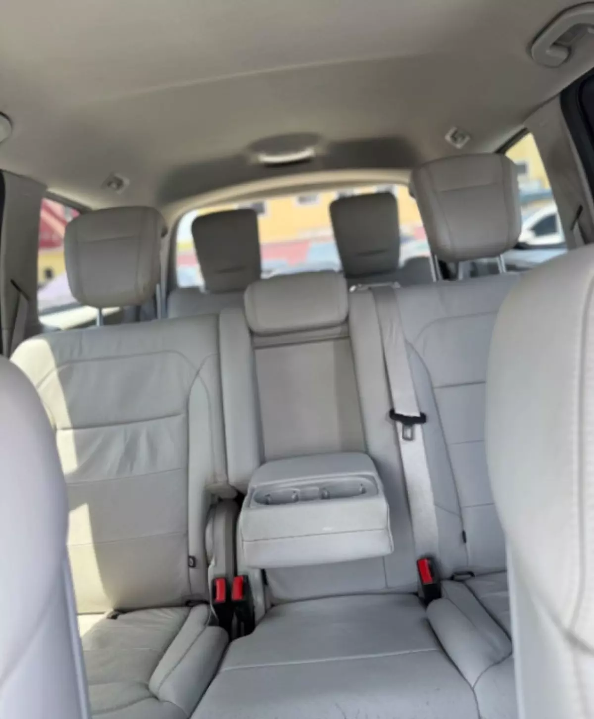 interiorBack