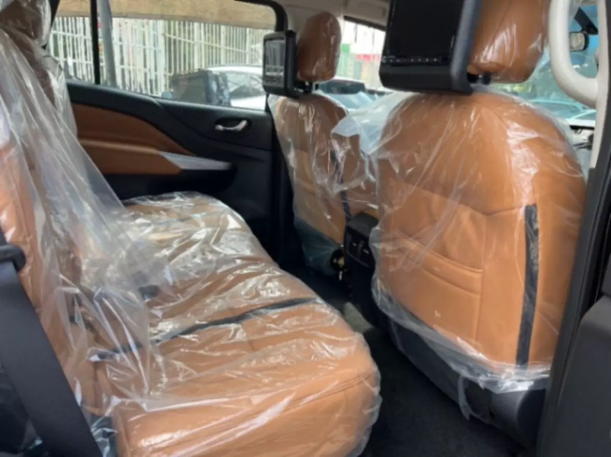 interiorBack