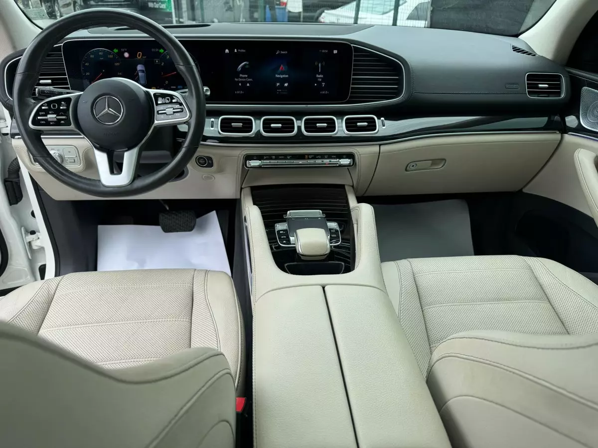 interiorFront