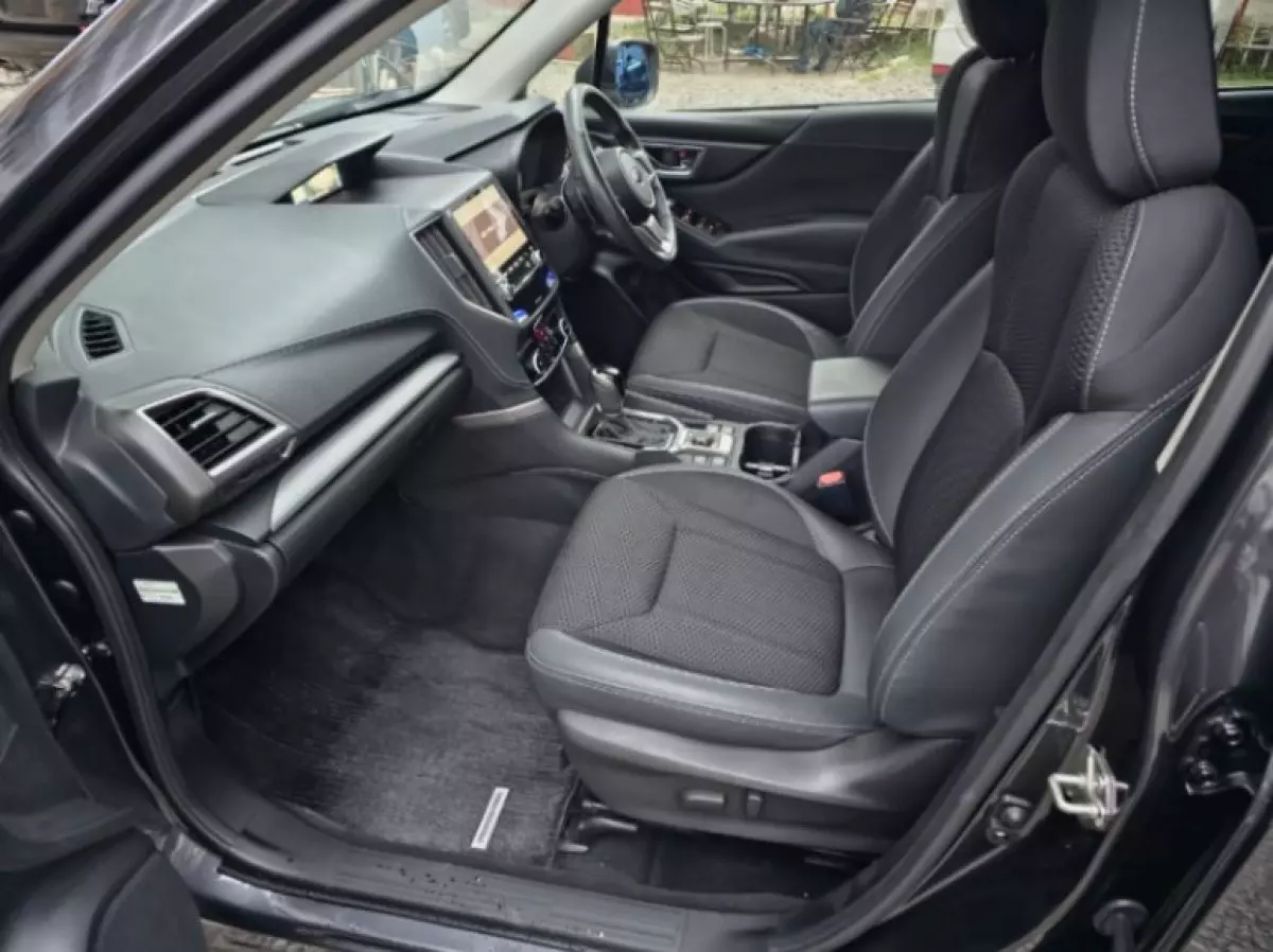 interiorFront