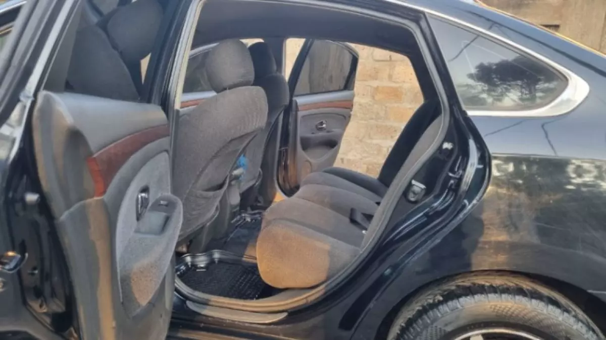 interiorBack